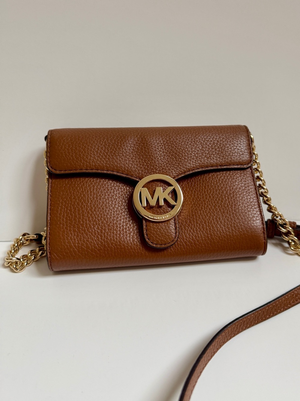 Michael Kors Vana Pebble Leather Crossbody Bag Gold Chain Clutch NWOT